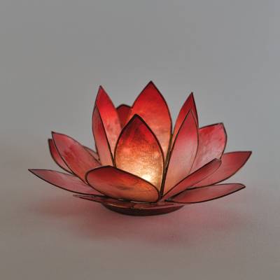 Lotusblüte 4 Rot – Teelichthalter für Kraft und Leidenschaft - 1