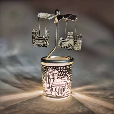München-Zauber: Glas-Karussell Windlicht mit ikonischer Skyline silber - 1
