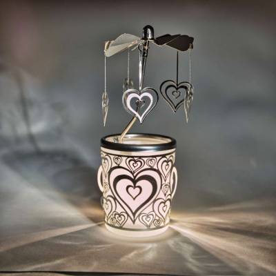 Romantisches Lichtkarussell: Glas-Karussell-Windlicht mit Herz-Motiv in Silber - 1