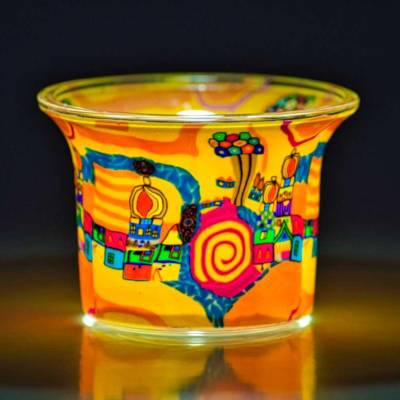 Votiv-Glas 456 - Stadt am Fluss Hundertwasserähnlich - 1